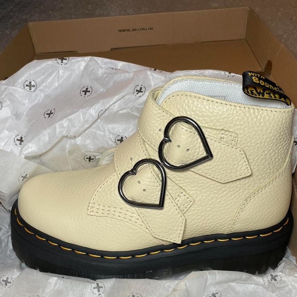 Dr Martens Devon Heart boots in cream.